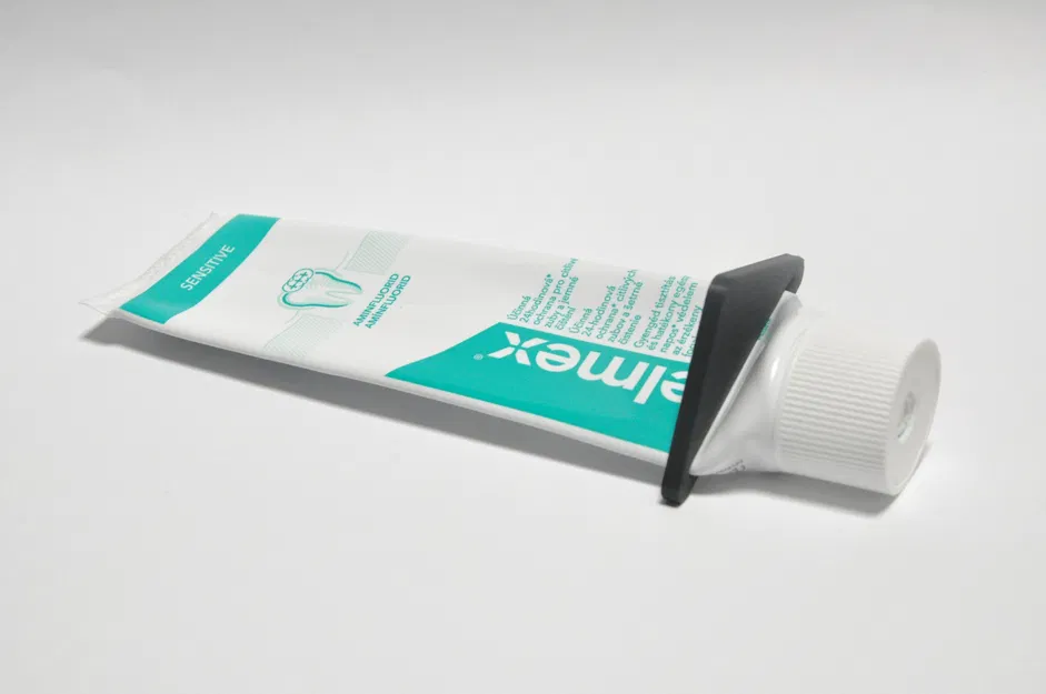 Dụng Cụ Bóp Tuýp Kem Đánh Răng Tiện Lợi - Image 1