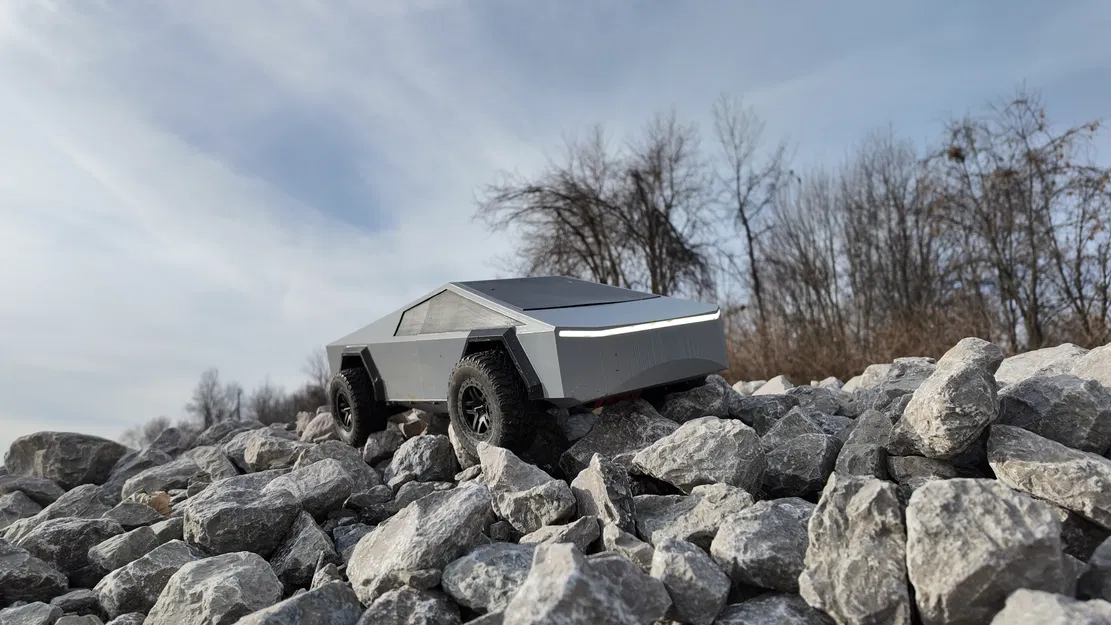 RC CyberTruck In 3D - Image 3