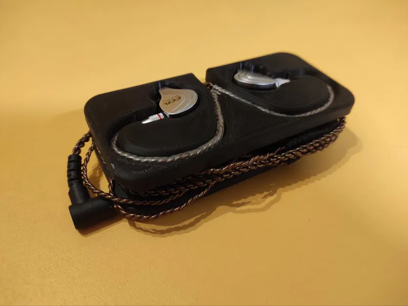 CCA C10 - Vỏ đựng tai nghe - Image 2