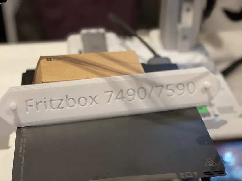 Giá Treo Tường FritzBox 7490 / 7590 "Không Khoan" Tấm Lắp Ráp 180x180 - Image 1