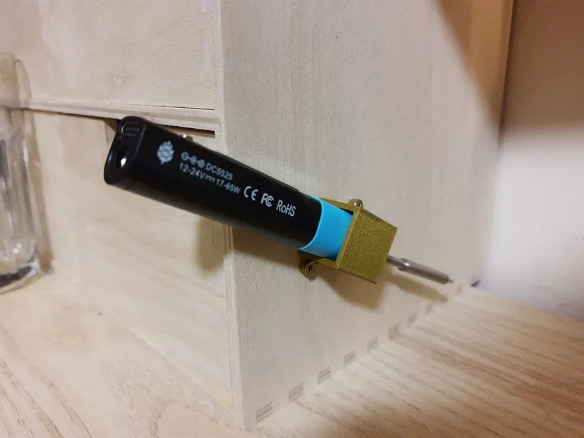 Pinecil Wall Mount/Stand (hoạt động với TS100) - Image 1