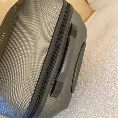 Người giữ tay cầm vali Samsonite