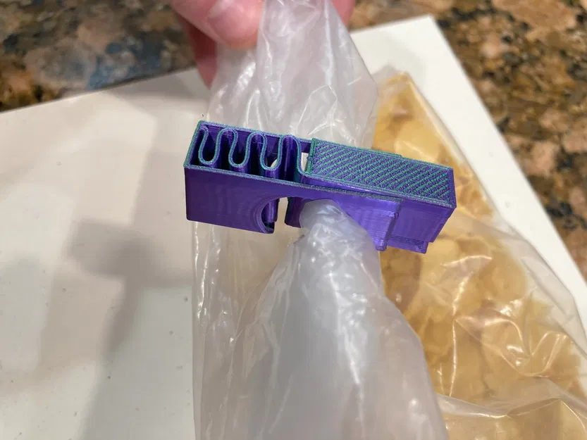 Kẹp Túi Bánh Mì - Image 1