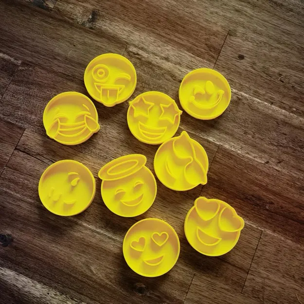 Khuôn Cắt Bánh Emoji Đơn Giản - Image 2