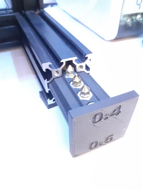 Phần Chèn/Nắp Giữ Đầu Phun cho Rãnh Nhôm V Slot 40x40 - Image 1