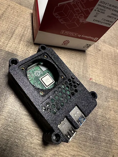 Vỏ Pi 4 Gắn Khung Cơ Sở Prusa MK4 - Image 3