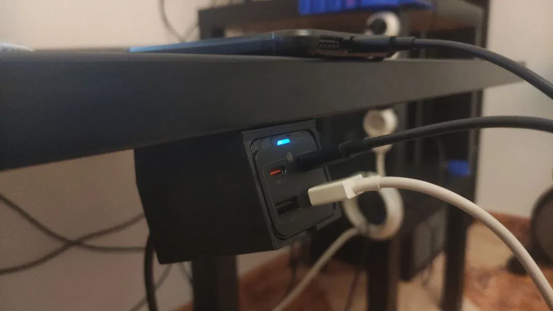 Giá đỡ sạc Baseus 65w - Image 1