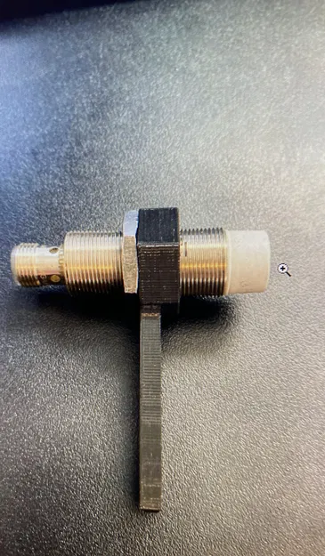 Đai Ốc Chặn Đầu Dò Tiệm Cận - Image 1