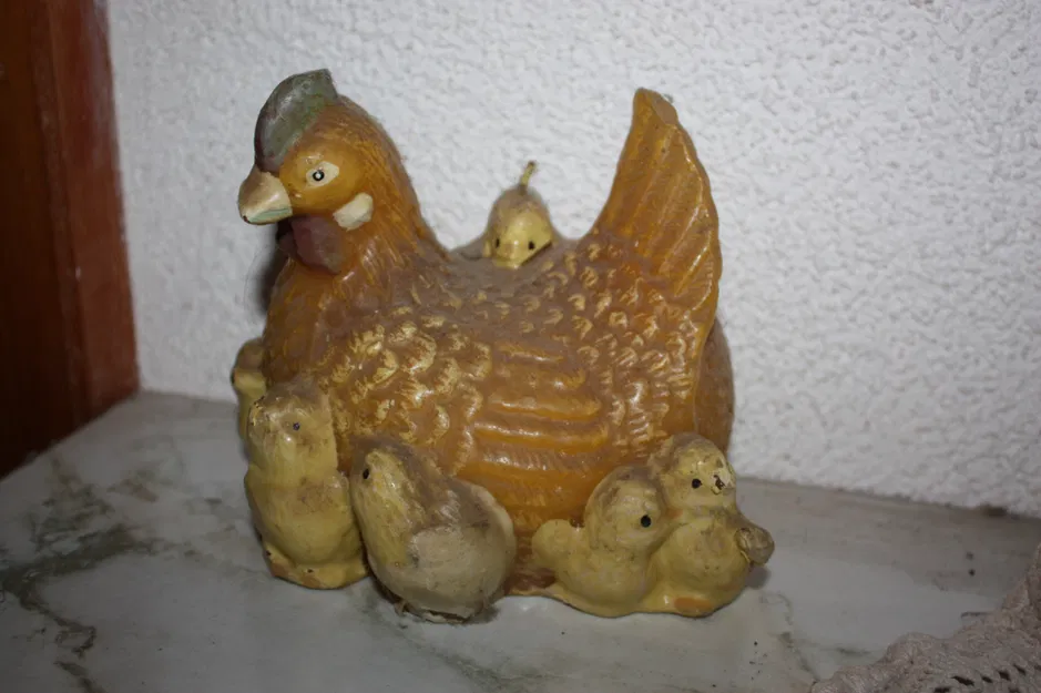 Mẹ Gà Con (Glucke mit Kueken) - Image 1