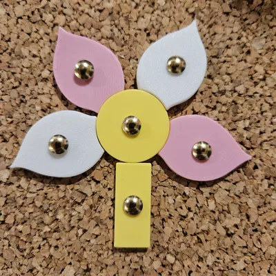 Trò Chơi Đóng Ghim Bằng Bần Cho Bé Có Bánh Răng