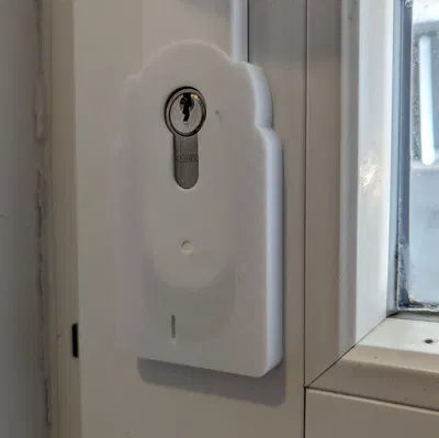 Nuki Khóa Adapter Miếng Đệm Tăng Diện Tích Keo