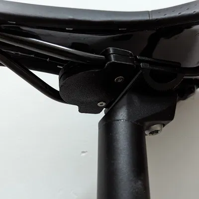 Giá đỡ Airtag gắn xe đạp dùng ốc M3