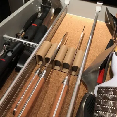 Kệ Dao Kéo Gắn Ngăn Kéo