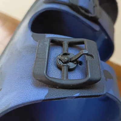 Đinh tán dép nhựa v1.1