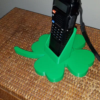 May Mắn Từ Baofeng Gang! Giá Đỡ Radio Hình Tóp Ba Khổng Lồ Cho Baofeng UV-5R Pin Dài, Mk I