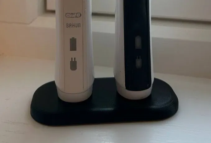 Giá đỡ đôi cho bàn chải đánh răng Oral-B - Image 2