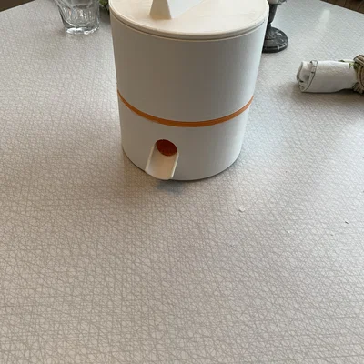 CatSnack! - Máy cho mèo ăn tự động