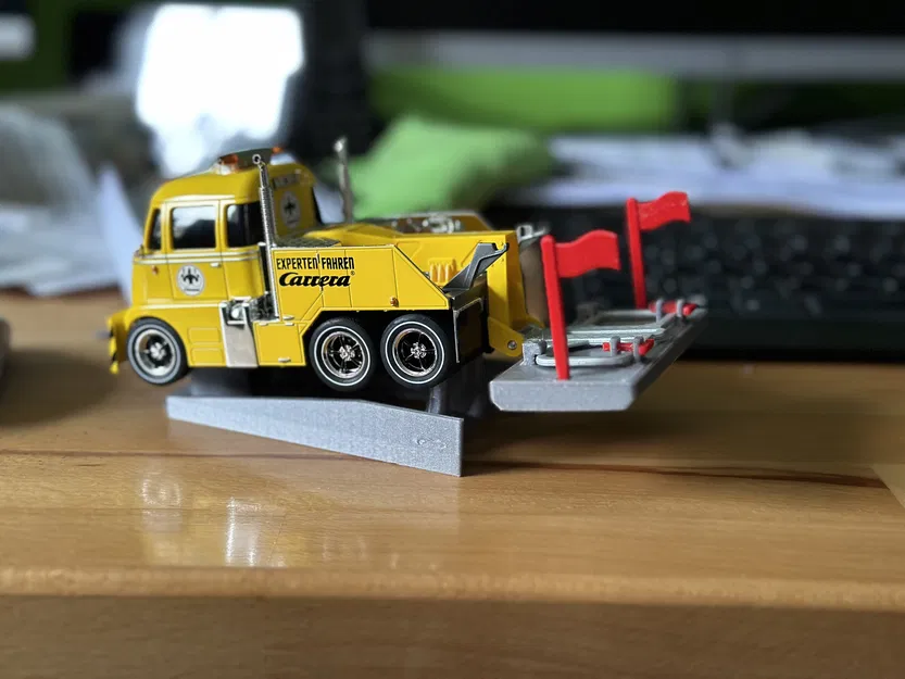 Bộ phận vệ sinh đường ray Carrera dựa trên xe kéo Carrera Digital 132 - Image 2