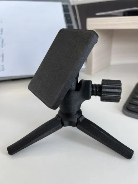 Chân Đế Điện Thoại MagSafe - Image 1