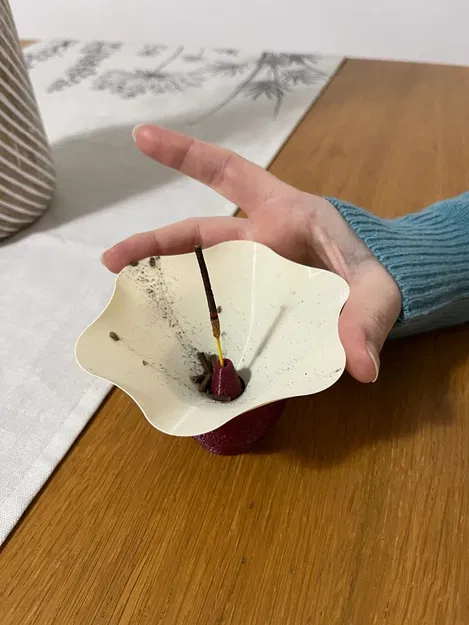 Người giữ hương 2 mảnh - Image 2