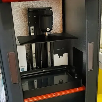 Giá treo quạt lò sưởi nhựa