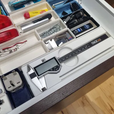 Hộp Đựng Kẹp Gridfinity Dẹt Kèm Thước 15cm (6x2x3)