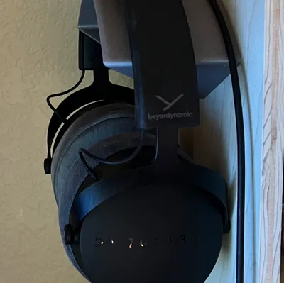 Giá treo tai nghe gắn tường