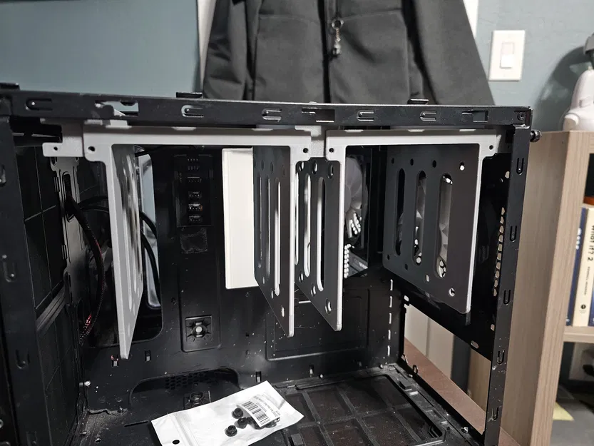 Nút thiết kế Fractal 804 Drive Bay Rails - Image 4