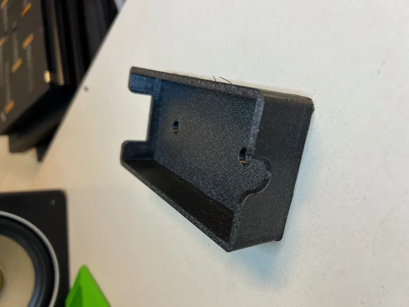 Giá đỡ nguồn Shure PS60E gắn tường - Image 3