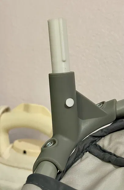 Ống nối bàn thay tã Graco Pack 'n play - Image 1