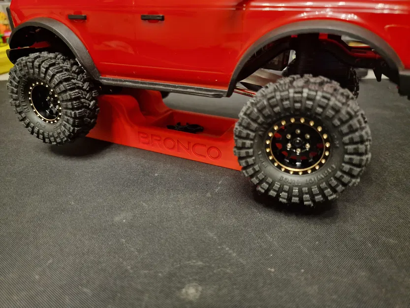 Giá Đỡ Trưng Bày TRX4m Cho Bronco và Defender - Image 3