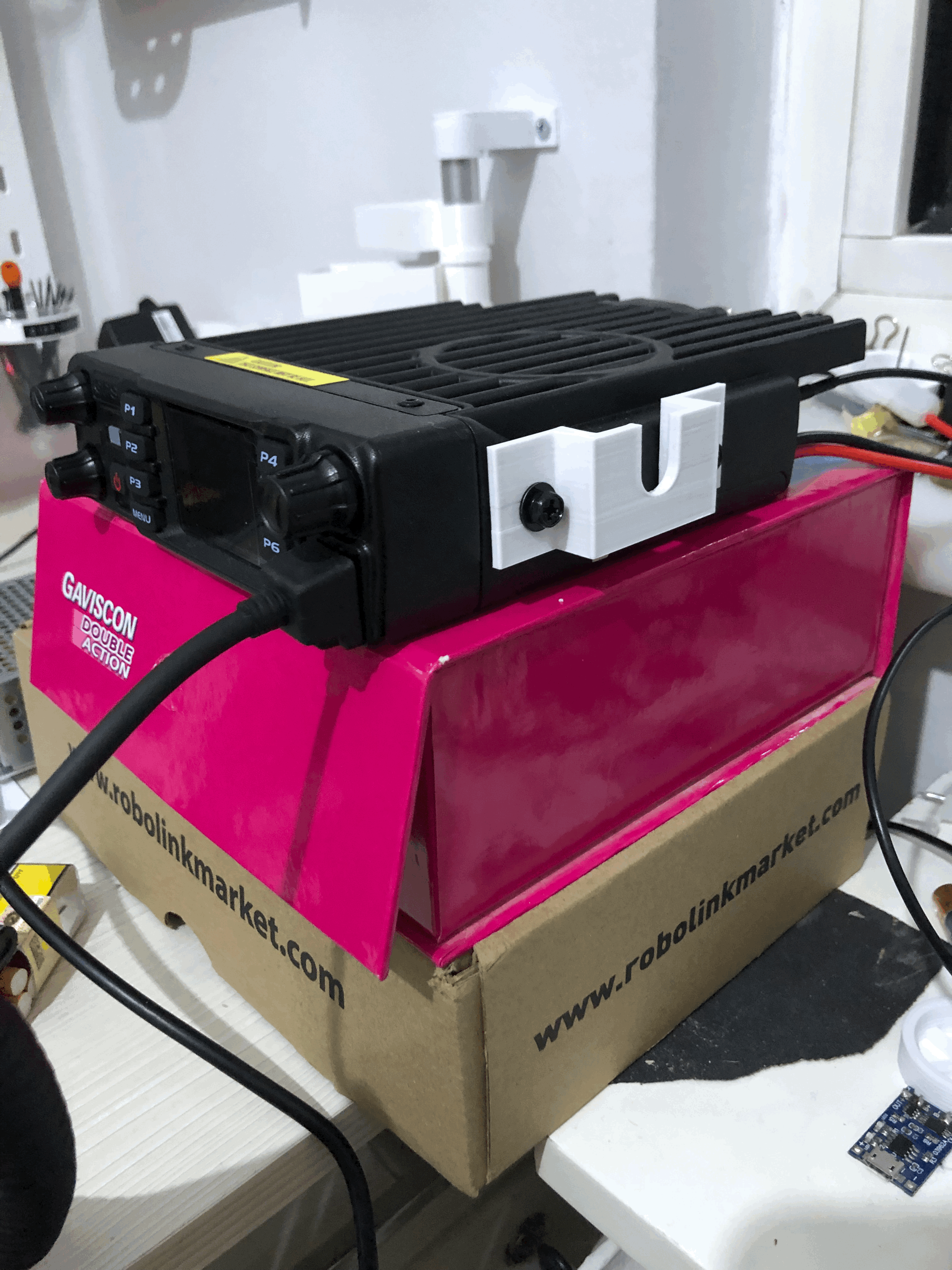 Giá đỡ micro gắn sườn Anytone 578 - Image 1