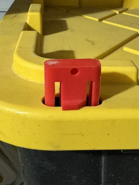 Kẹp Khóa Thùng Đựng Đồ - Image 1