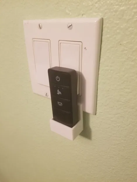 Giá Đỡ Remote Quạt Trần Hunter (TX-028RS) - Image 1