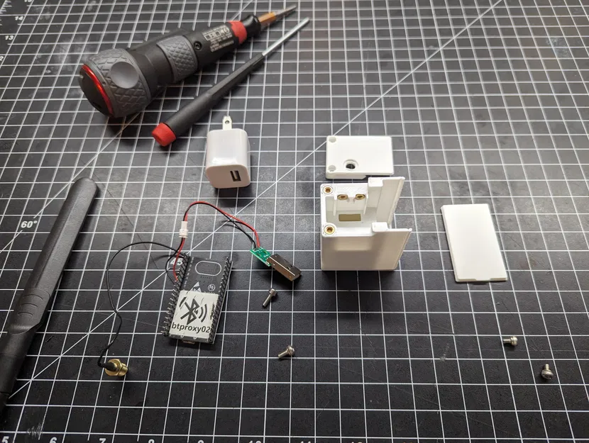 Hộp đựng ESP32 kèm nguồn AC/USB - Image 3