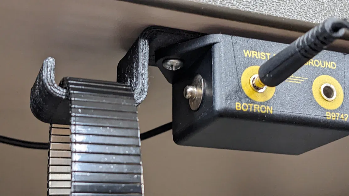 Móc treo dây đeo chống tĩnh điện cho khối nối đất Botron B9742 - Image 2