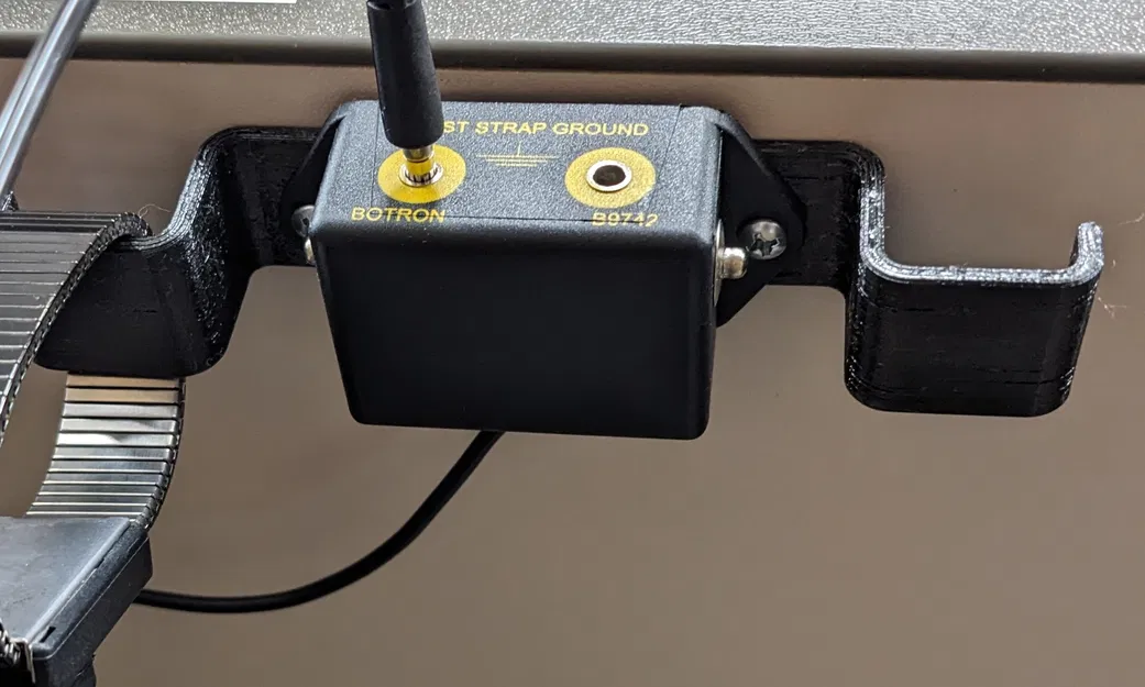 Móc treo dây đeo chống tĩnh điện cho khối nối đất Botron B9742 - Image 3