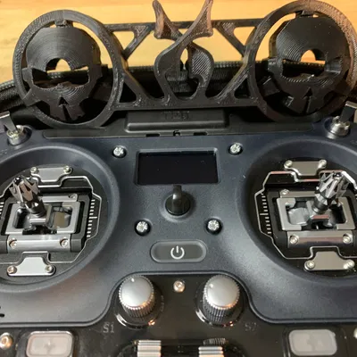 Người nhảy t20s bảo vệ gimbal