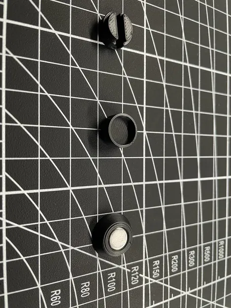 Giá Đỡ Dây Sạc iPhone Nam Châm - Image 2