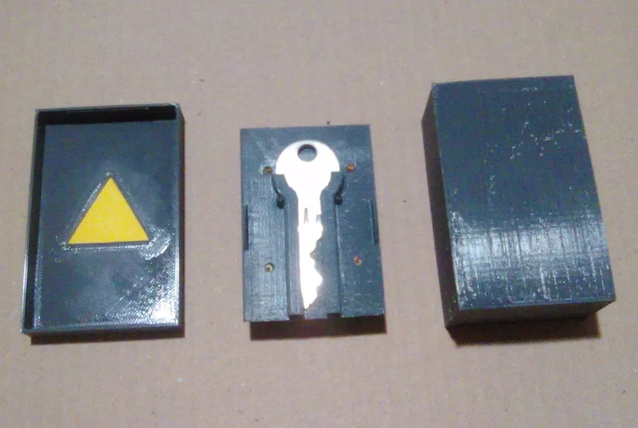 Chìa khóa giấu trong hộp điện giả - Image 6