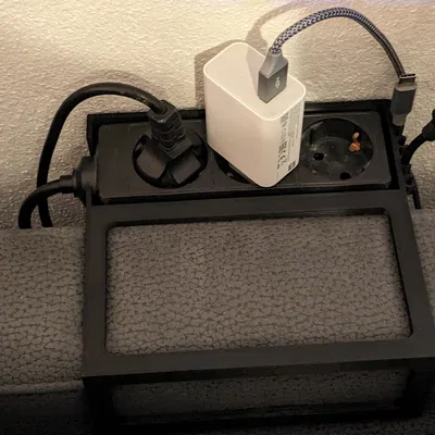 Kệ Giữ Ổ Điện Cho Ghế Sofa