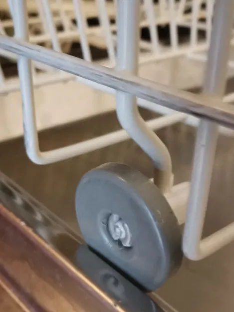 Chốt Bánh Xe Rổ Máy Rửa Chén - Image 2