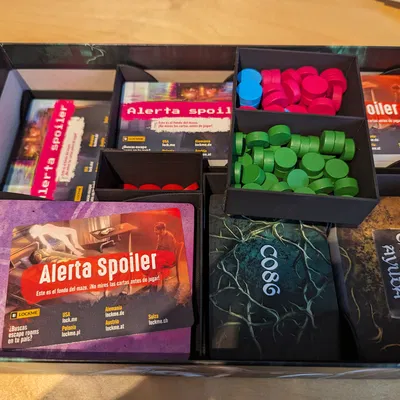 Hộp đựng cho Escape Tales