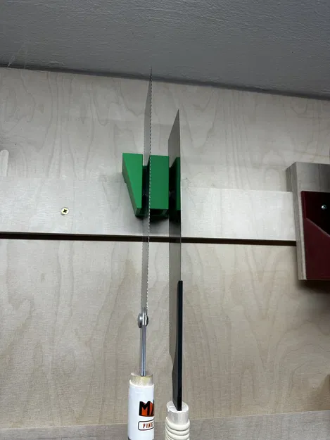 Giá đỡ cưa Nhật bản treo tường kiểu Pháp - Image 1