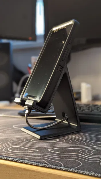 Không Phải Cái Đế Điện Thoại Nữa Đâu - Image 1