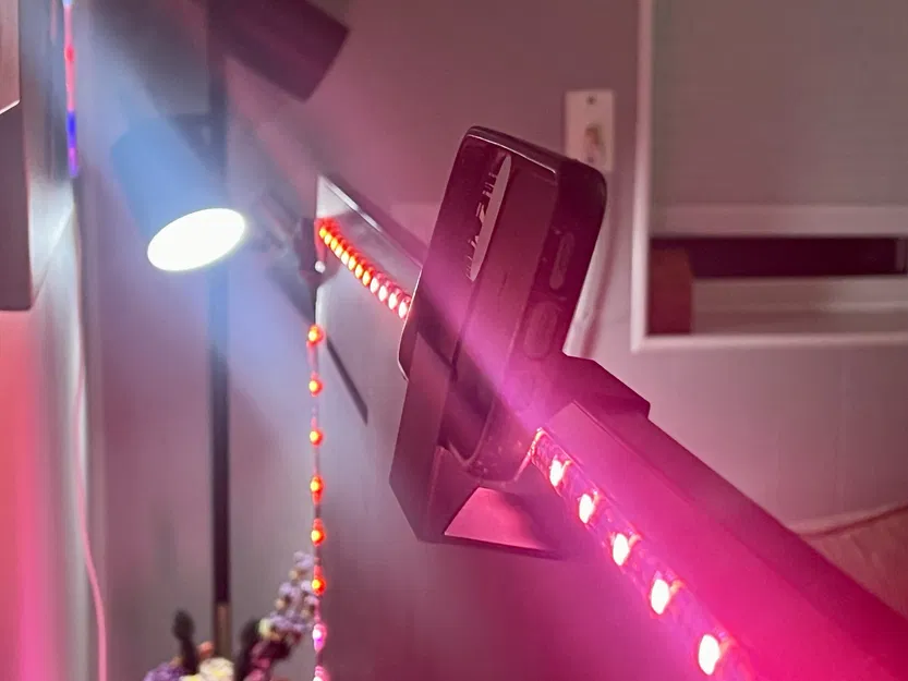 Ngàm Camera iPhone Continuity Cho Apple TV FaceTime Trên TV Samsung QN90B - Image 2