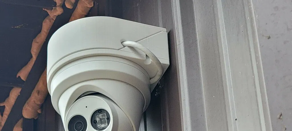 Giá đỡ Camera Hikvision phiên bản 2 - Image 1