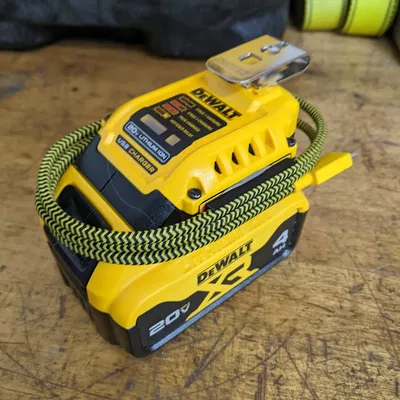 Khuôn Dây Sạc Dewalt DCB094K