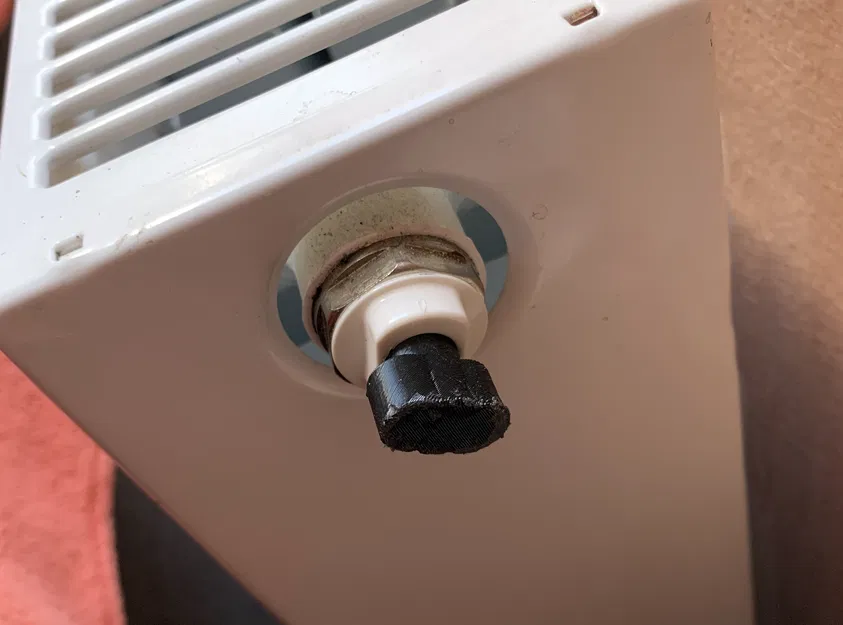 Klíč odvzdušňovacího ventilu radiátoru - Image 1