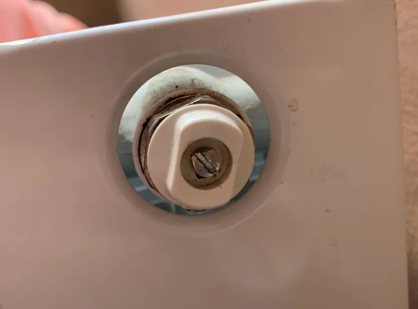 Klíč odvzdušňovacího ventilu radiátoru - Image 3